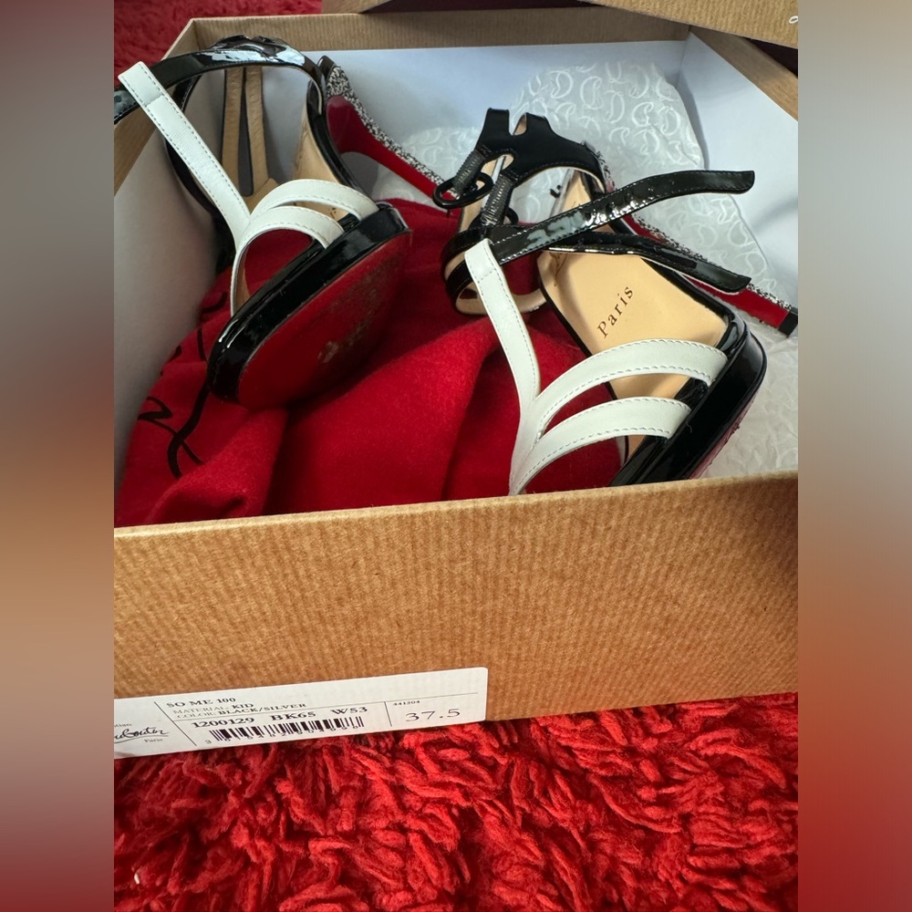 Christian Louboutin - Picture 10 of 11